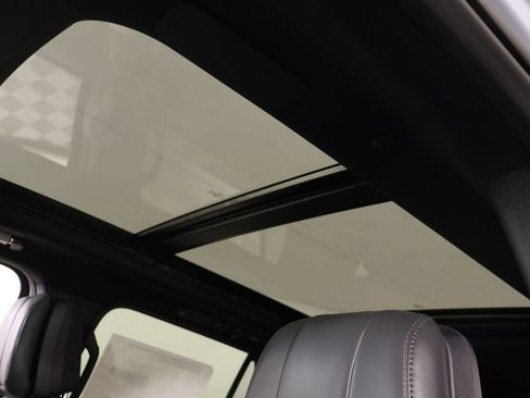 New 2026 Lincoln Navigator Reserve w/ Jet Appearance Package AWD/4WD image 16
