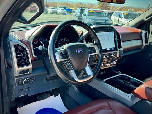 Used 2022 Ford F250 Platinum w/ FX4 Off-Road Package image 17