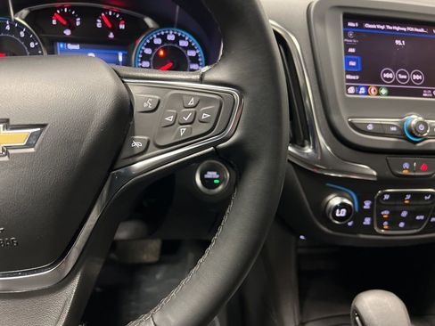 Certified 2023 Chevrolet Equinox LT AWD/4WD image 16