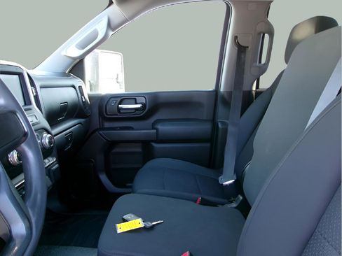 Used 2022 GMC Sierra 3500 Pro w/ Convenience Package image 11