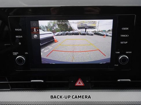 Used 2023 Kia Sportage LX image 4