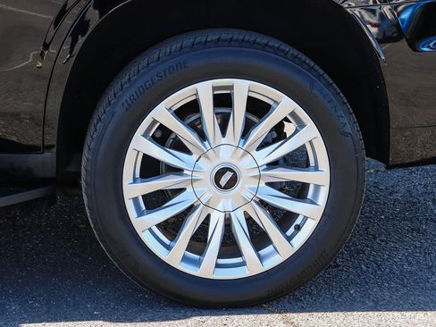 Used 2021 Cadillac Escalade Luxury image 11