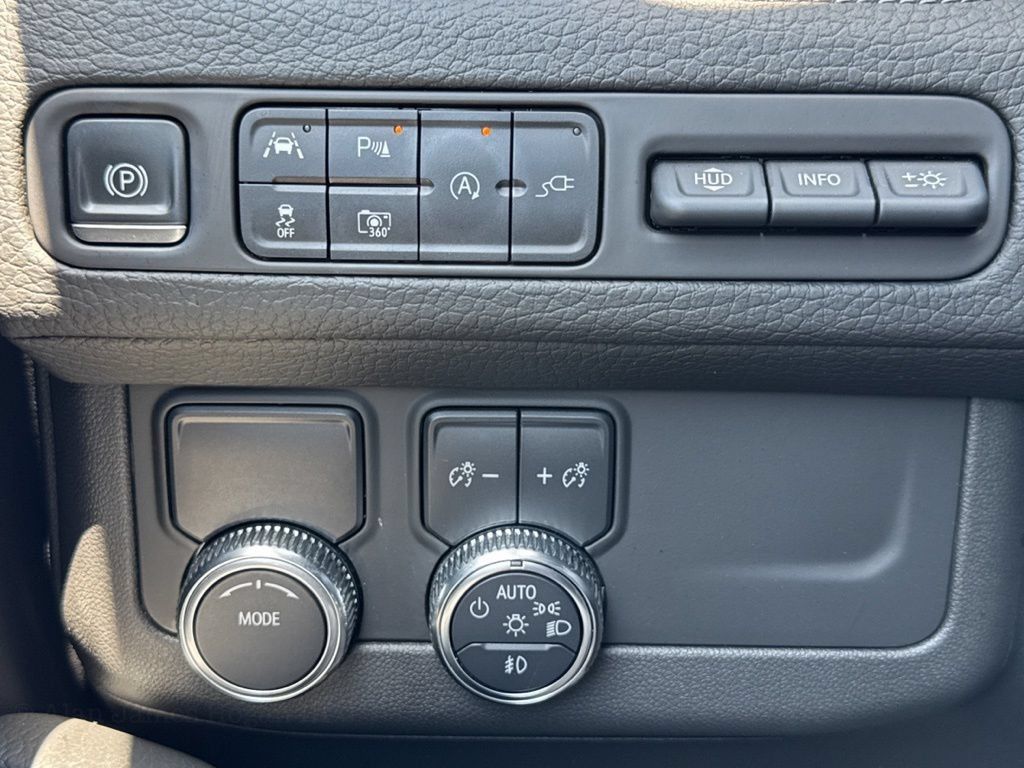 Used 2022 GMC Yukon Denali RWD image 18