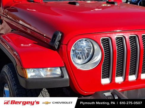 Used 2021 Jeep Wrangler Unlimited Sahara AWD/4WD image 11
