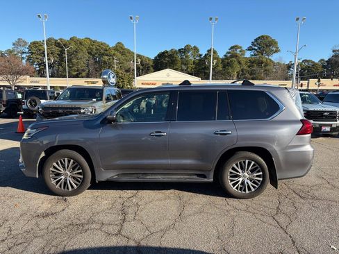 Used 2018 Lexus LX 570 Base image 8