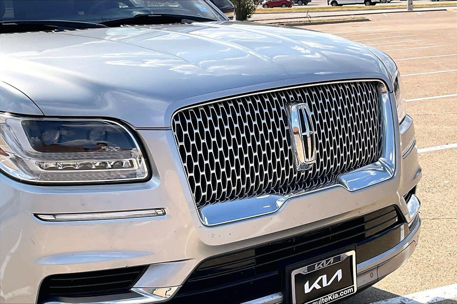 Used 2020 Lincoln Navigator L Reserve w/ Luxury Package AWD/4WD image 31