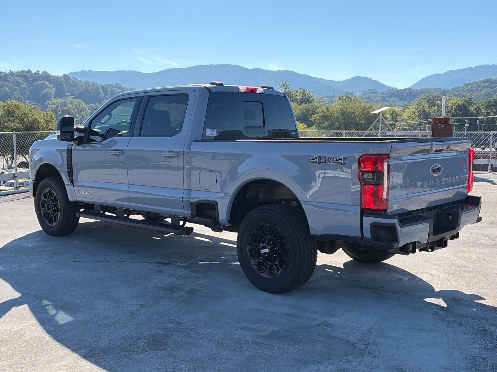 New 2026 Ford F250 Lariat w/ Black Appearance Package AWD/4WD image 5