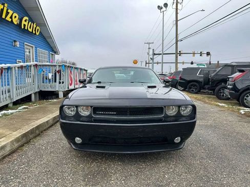 Used 2013 Dodge Challenger SXT Plus image 10