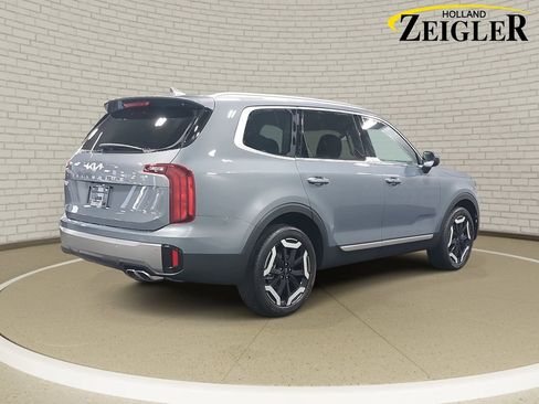New 2025 Kia Telluride S image 5