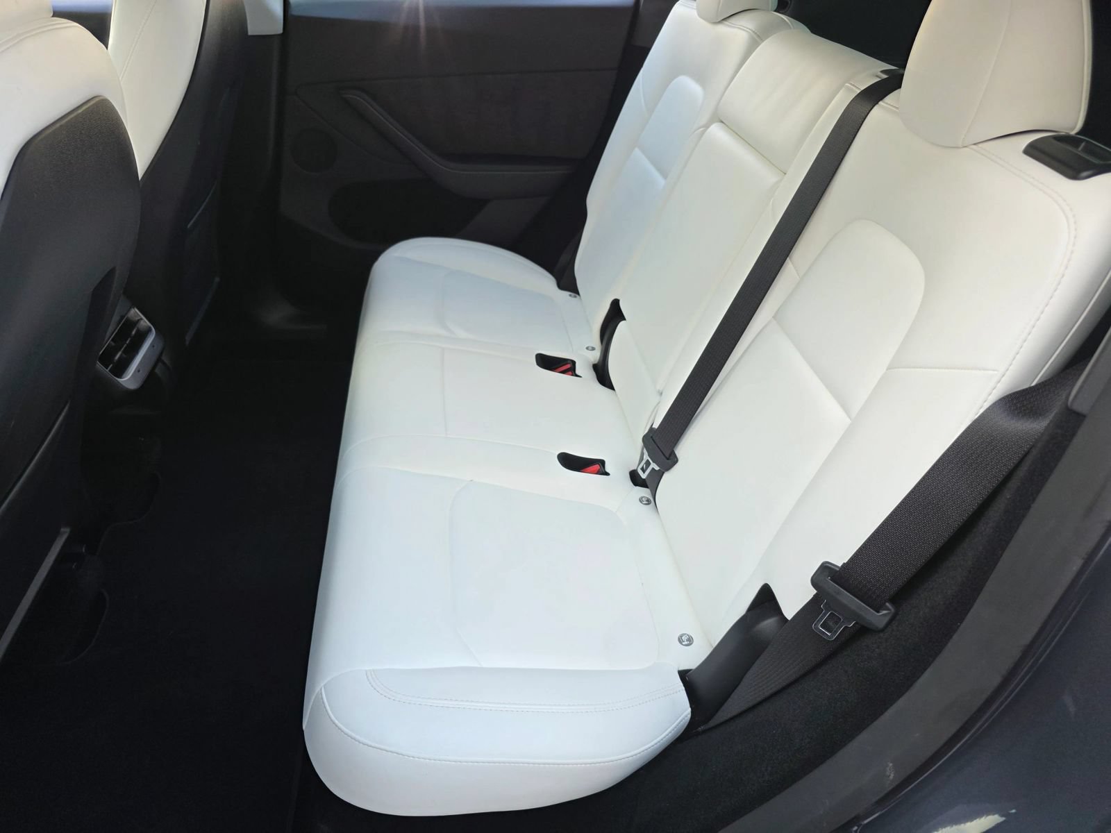 Used 2023 Tesla Model Y Long Range AWD/4WD image 34