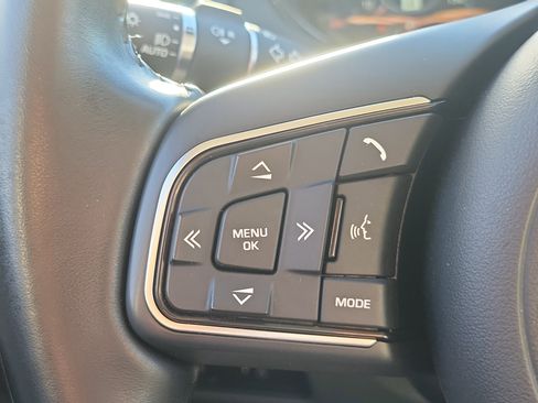 Used 2018 Jaguar E-PACE SE image 27