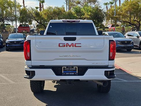 Certified 2022 GMC Sierra 3500 Denali w/ Denali Ultimate Package AWD/4WD image 4