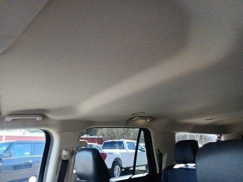 Used 2023 Ford Expedition Max XLT image 13