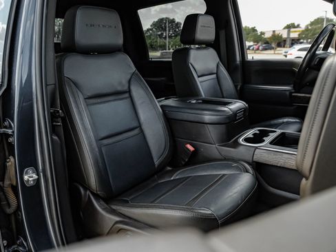 Used 2020 GMC Sierra 2500 Denali w/ Denali Ultimate Package AWD/4WD image 37