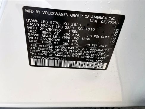 Used 2024 Volkswagen Atlas Cross Sport SEL image 35