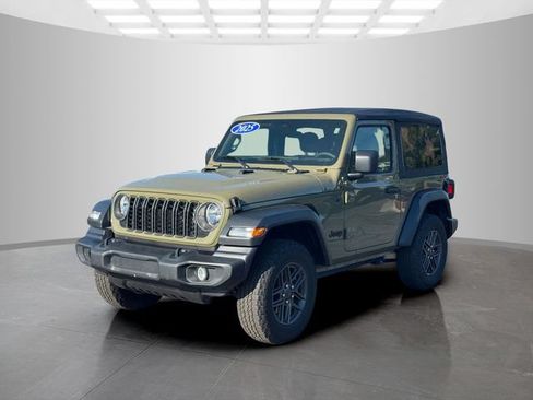 Certified 2025 Jeep Wrangler Sport AWD/4WD image 3