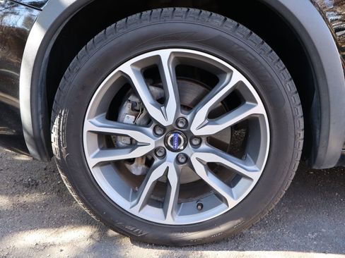 Used 2016 Volvo V60 T5 Cross Country Platinum image 42