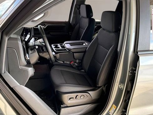 Used 2024 Chevrolet Silverado 1500 LT image 18