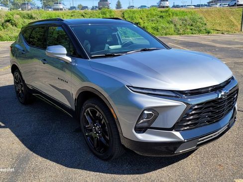 Used 2024 Chevrolet Blazer RS w/ Enhanced Convenience Package FWD image 16