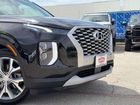 Used 2022 Hyundai Palisade SEL w/ Premium Package FWD image 3