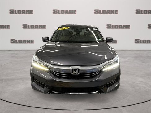 Used 2017 Honda Accord Touring image 8