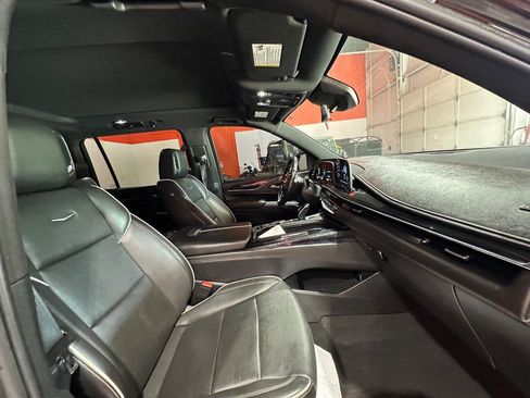 Used 2021 Cadillac Escalade ESV Sport AWD/4WD image 13