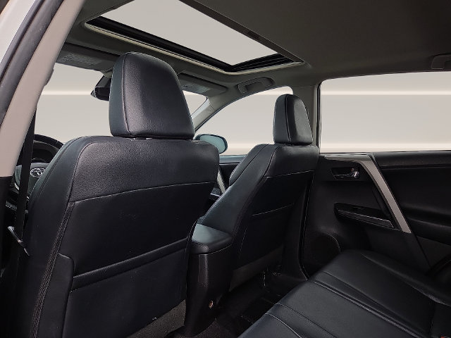Used 2017 Toyota RAV4 Limited FWD image 11
