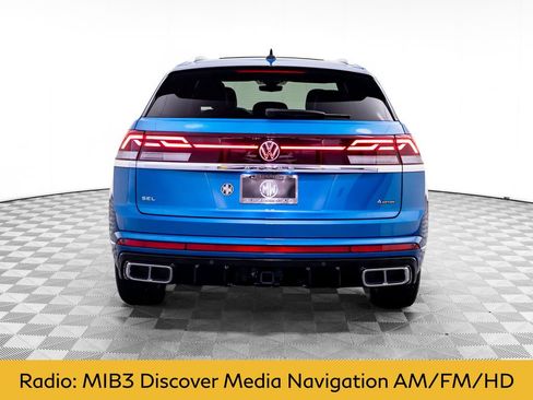 Used 2024 Volkswagen Atlas Cross Sport SEL R-Line AWD/4WD image 4