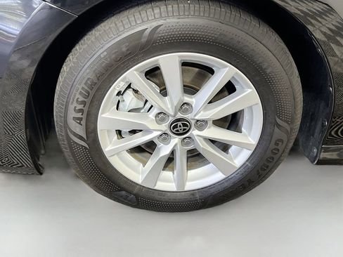 Used 2025 Toyota Camry LE w/ Convenience Package FWD image 10