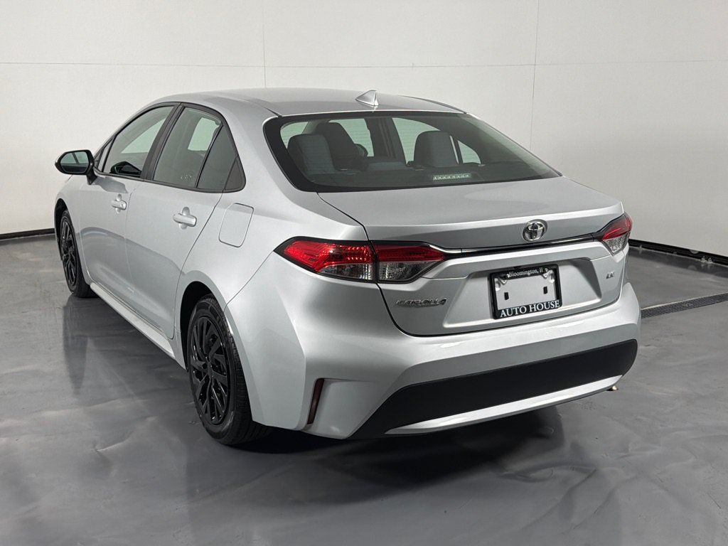Used 2022 Toyota Corolla LE FWD image 7
