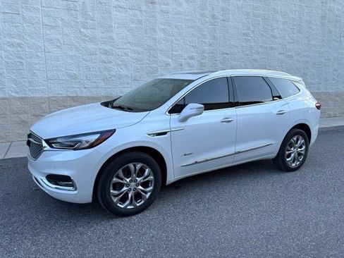 Used 2021 Buick Enclave Avenir w/ Avenir Technology Package FWD image 1