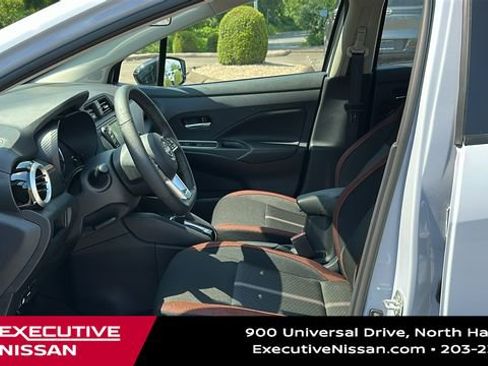 New 2025 Nissan Versa SR w/ Trunk Package image 10