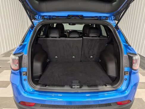 Used 2025 Jeep Compass Trailhawk AWD/4WD image 23