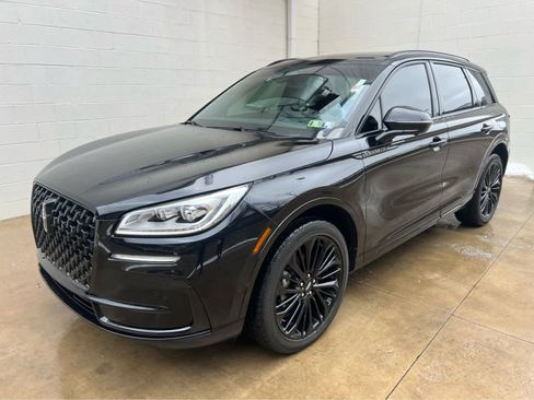 Used 2023 Lincoln Corsair Reserve w/ Equipment Group 202A image 5