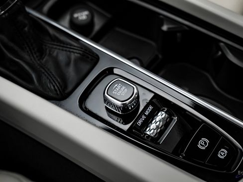 Used 2020 Volvo V60 T5 Momentum w/ Protection Package Premier image 54