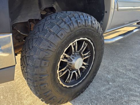 Used 2005 Chevrolet Silverado 2500 LS image 10