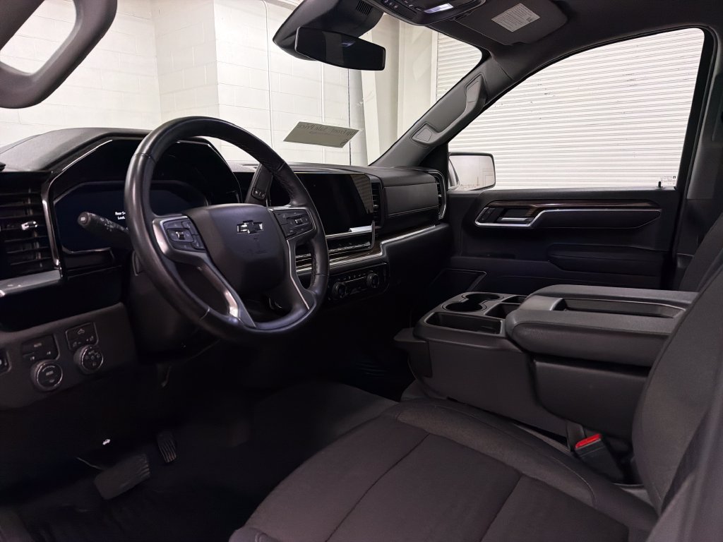 Used 2026 Chevrolet Silverado 1500 RST AWD/4WD image 6