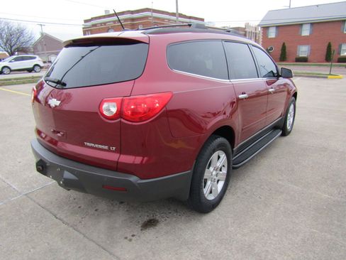 Used 2010 Chevrolet Traverse LT w/ Personal Connectivity Package image 3
