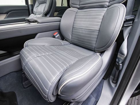 Used 2024 Lincoln Navigator L Black Label image 57