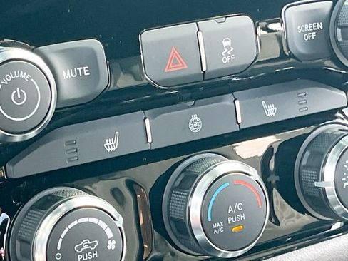 New 2026 RAM 2500 Big Horn AWD/4WD image 18