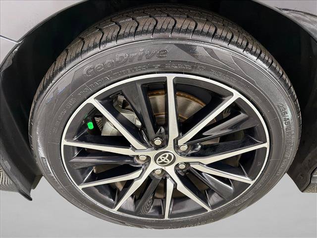 Used 2021 Toyota Camry SE FWD image 11