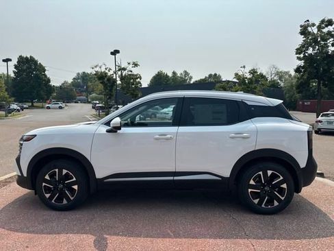 New 2025 Nissan Kicks SV w/ SV Premium Package image 3
