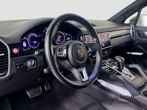 Used 2021 Porsche Cayenne Turbo AWD/4WD image 9