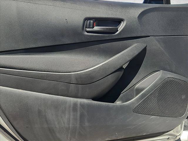 Used 2025 Toyota Corolla LE FWD image 10