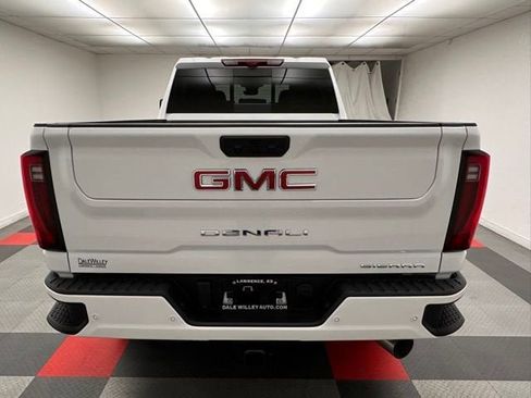 New 2026 GMC Sierra 2500 Denali w/ Denali Reserve Package AWD/4WD image 5