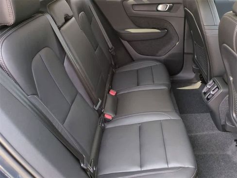 New 2026 Volvo XC40 B5 Core w/ Protection Package Premier image 19
