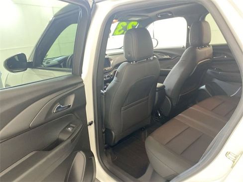 Used 2023 Chevrolet TrailBlazer RS w/ Sun and Liftgate Package image 29