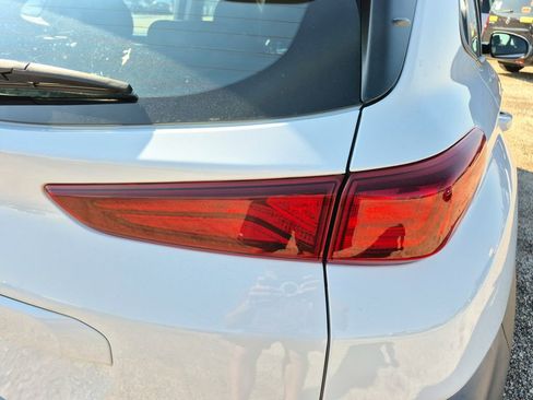 Used 2019 Hyundai Kona SE FWD image 11