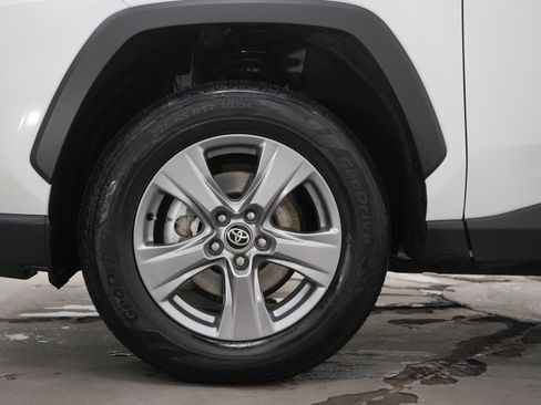 Used 2025 Toyota RAV4 LE image 28