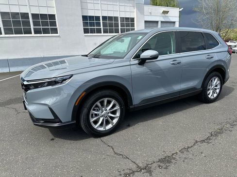 Used 2025 Honda CR-V EX image 2